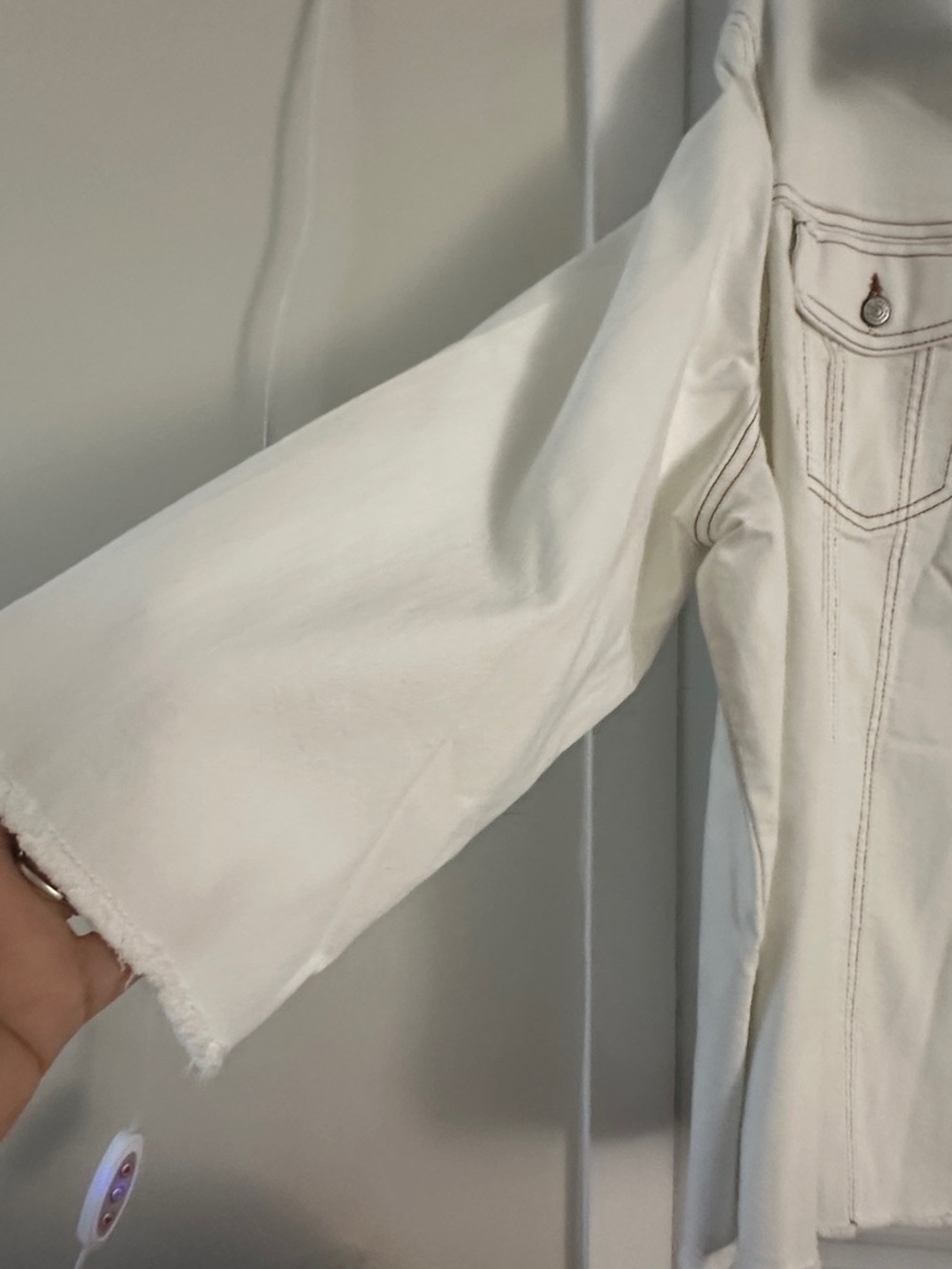 Logo by Lori Goldstein Light Cream Denim Raw Hem Jacket Size 26W - Picture 5 of 5